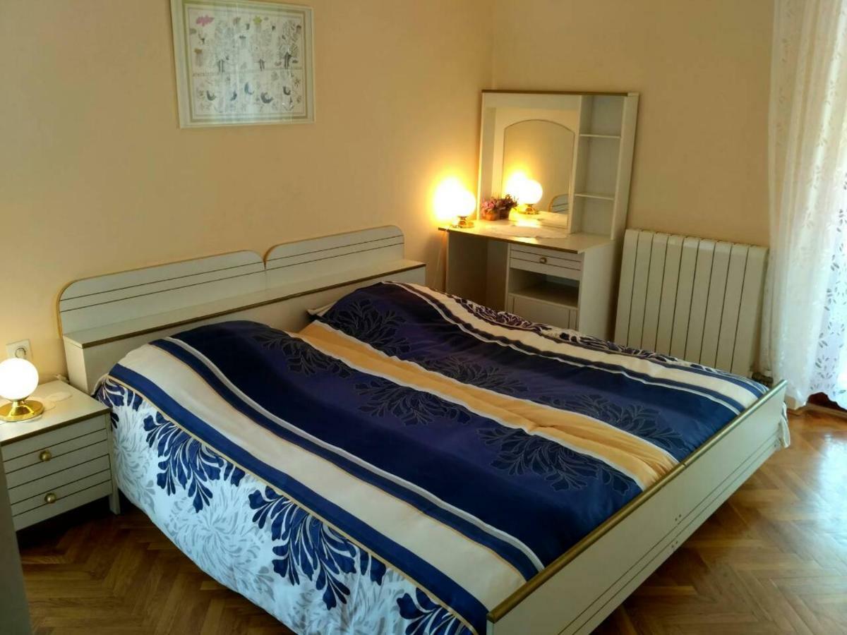 Apartments Irena Башка Екстер'єр фото