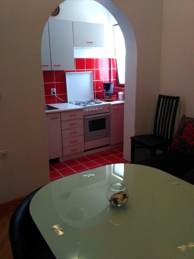 Apartments Irena Башка Екстер'єр фото